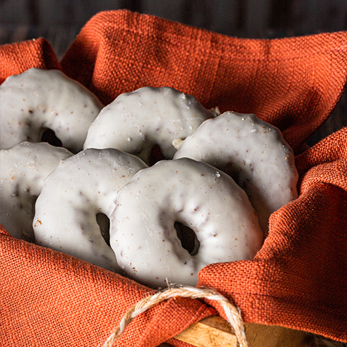 Biscoito de Cacau com Cobertura de Chocolate Branco