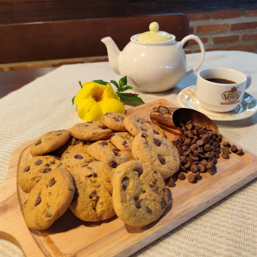 Cookie com gotas de chocolate